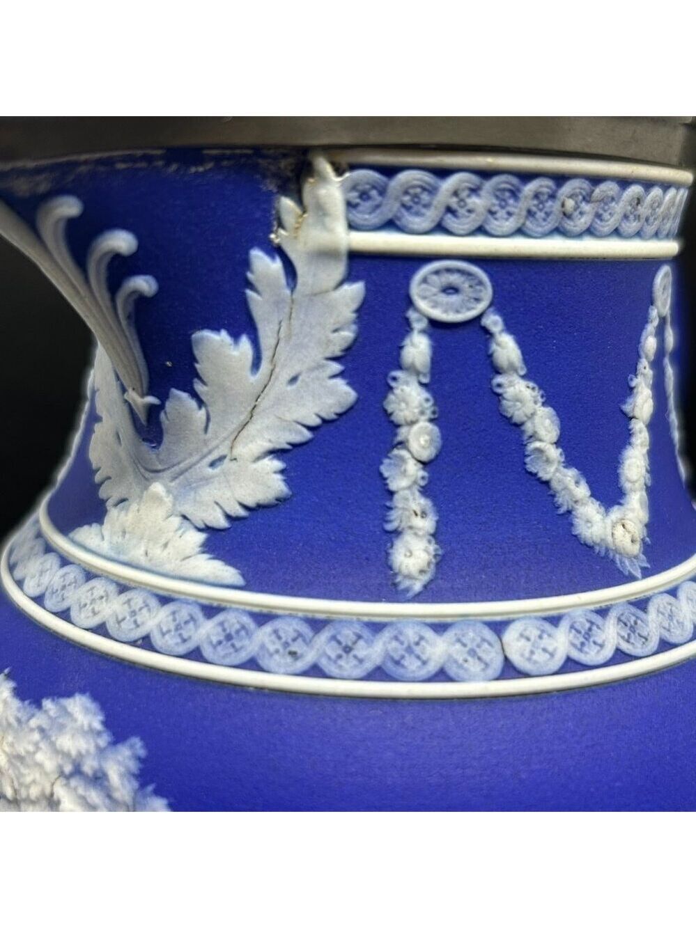 Antique Wedgwood Jasperware rope handled jug/pitcher c. Late 1800s- early 1900’s - Picture 10 of 15